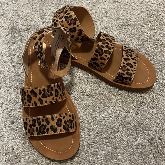 NEW Cheetah Print Sandals CUSHIONAIRE Women Indego Stretch Size‎ 7 Animal Print - Picture 10 of 16